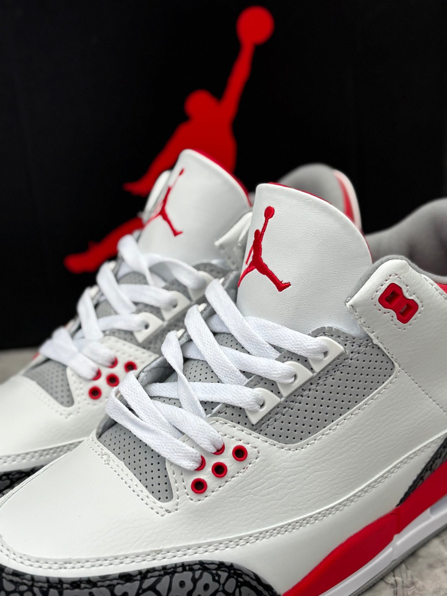 Jordan 3 Retro "Fire Red"