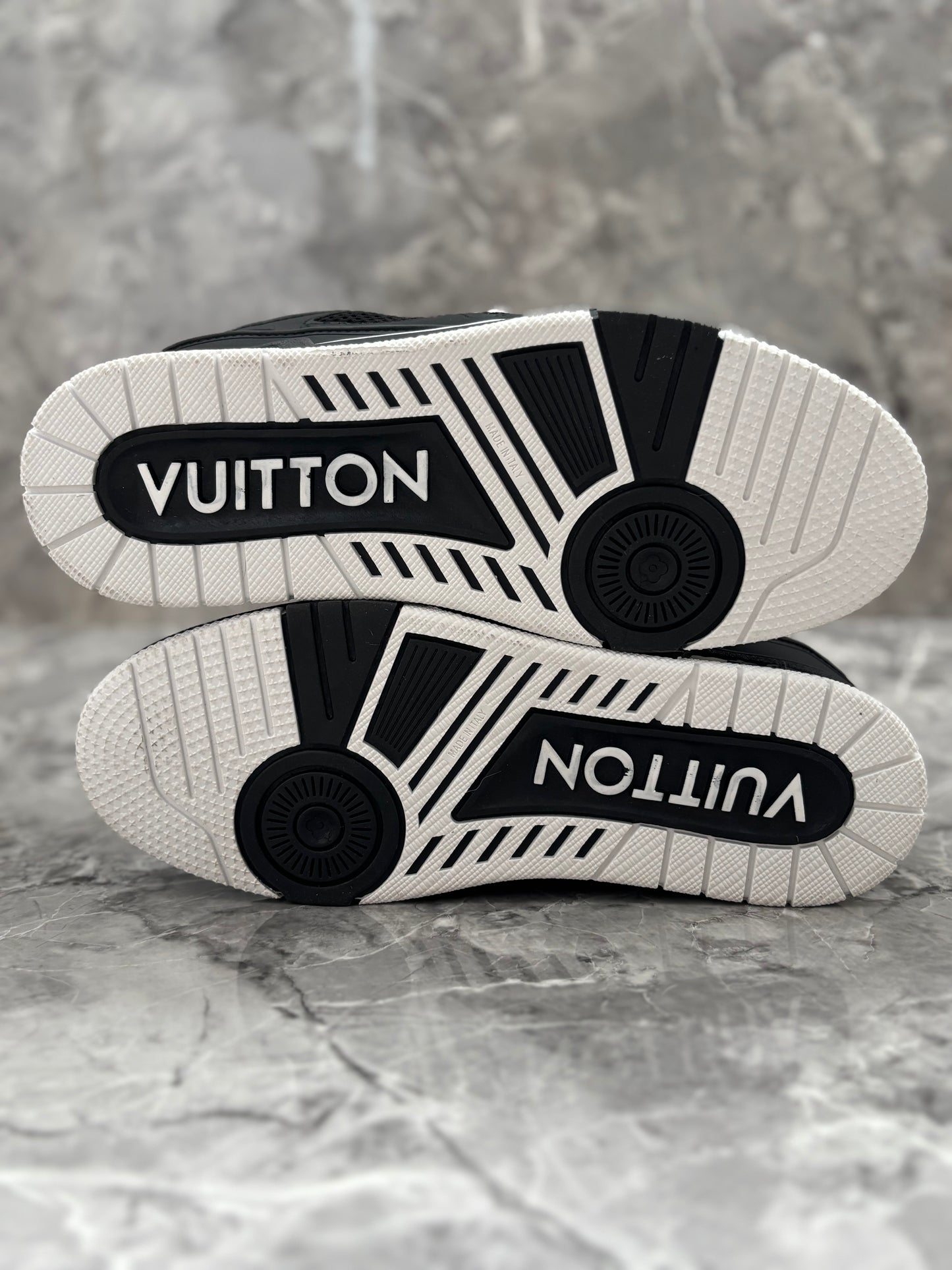 Louis Vuitton LV Skate "Black and White"