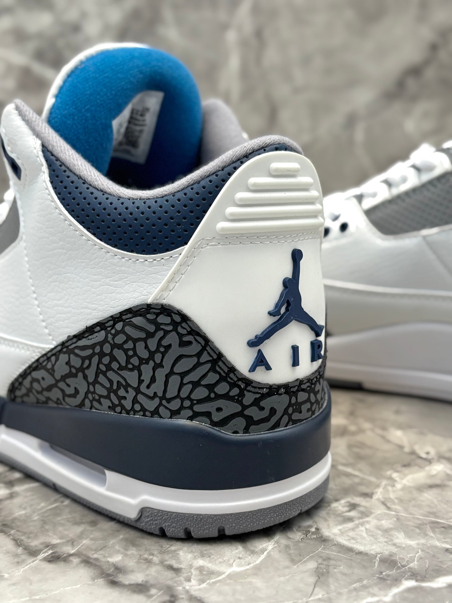Air Jordan 3 Retro "Midnight Navy"