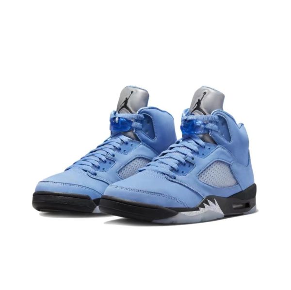 Air Jordan 5 Retro "UNC"