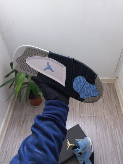 Air Jordan 4 Retro "UNC"