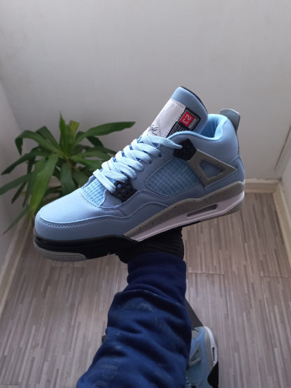 Air Jordan 4 Retro "UNC"