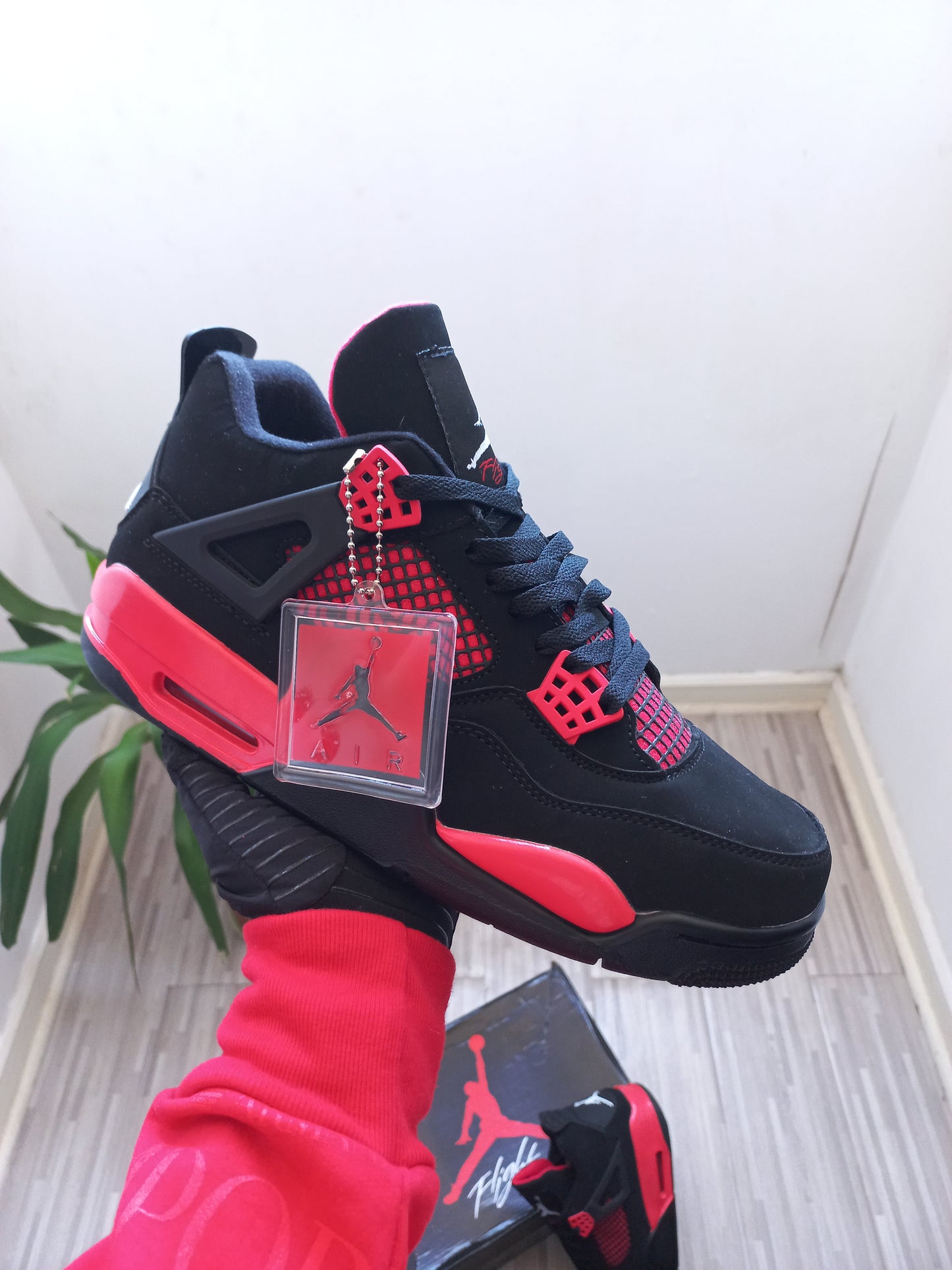 Air Jordan 4 Retro "Red Thunder"