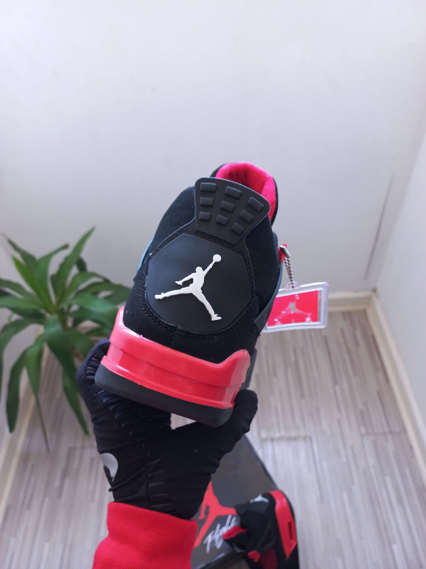 Air Jordan 4 Retro "Red Thunder"