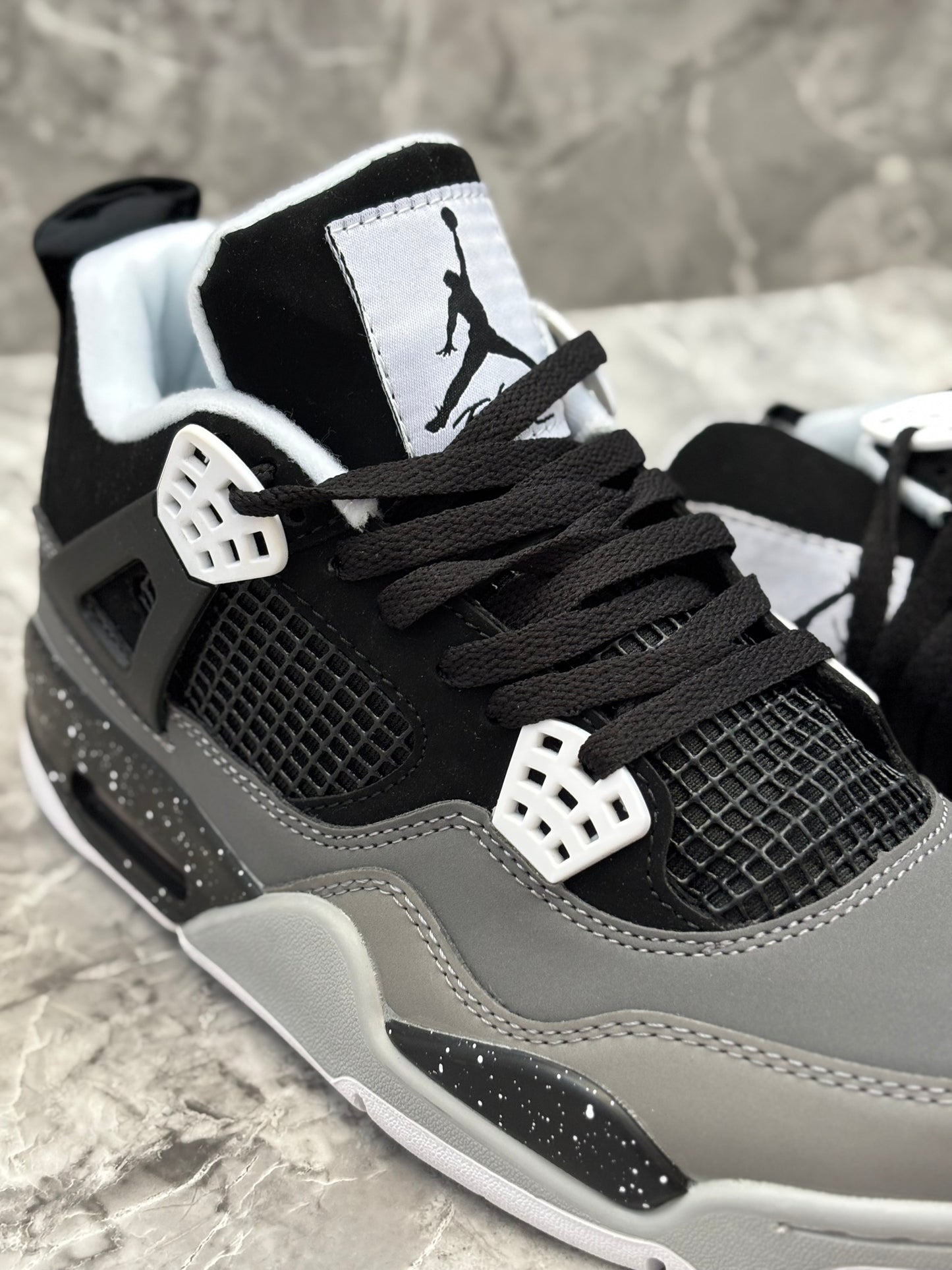 Air Jordan 4 Retro "Fear"