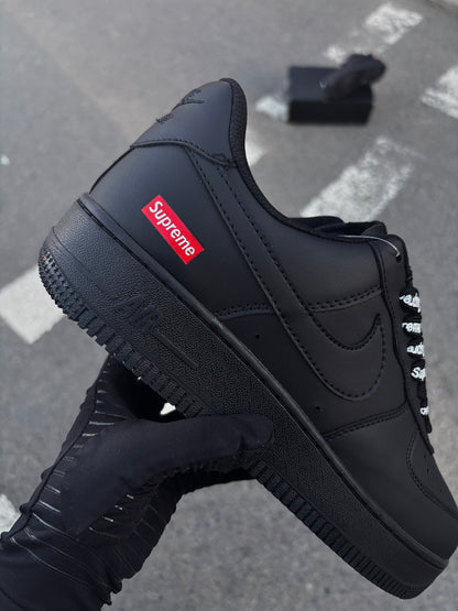 Nike Air Force 1 Low "Supreme Black"