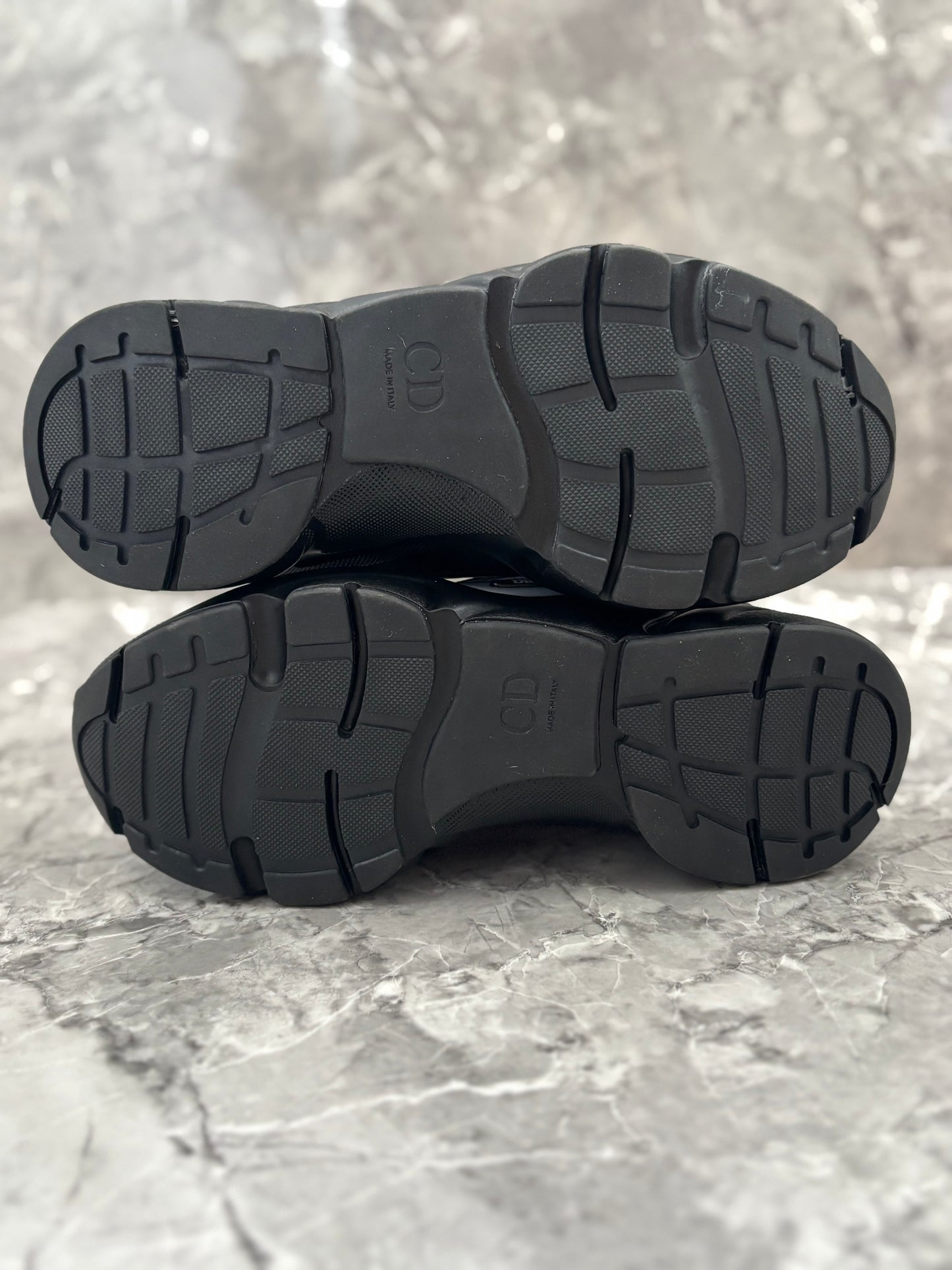 Dior B22 Black/Silver