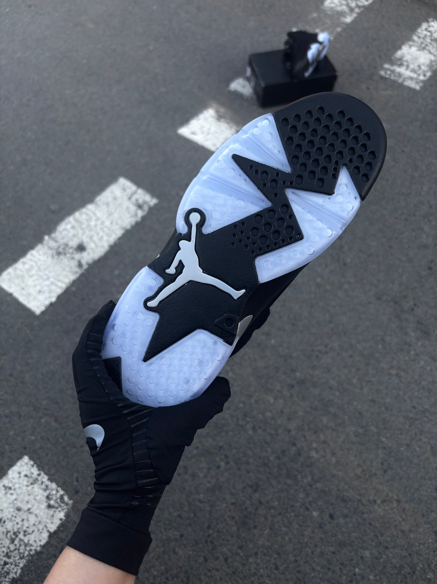 Air Jordan 6 Retro "Chrome Metallic Silver"