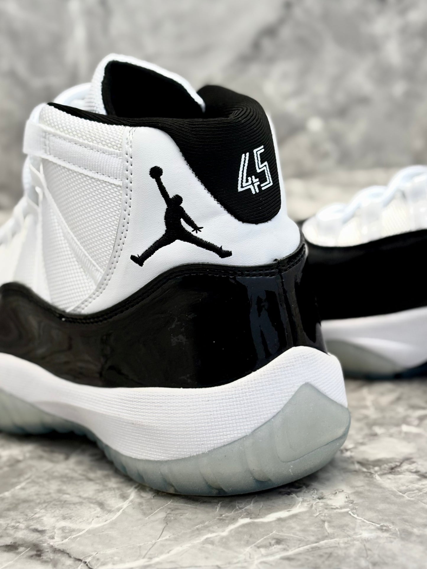 Jordan 11 Retro "Concord"