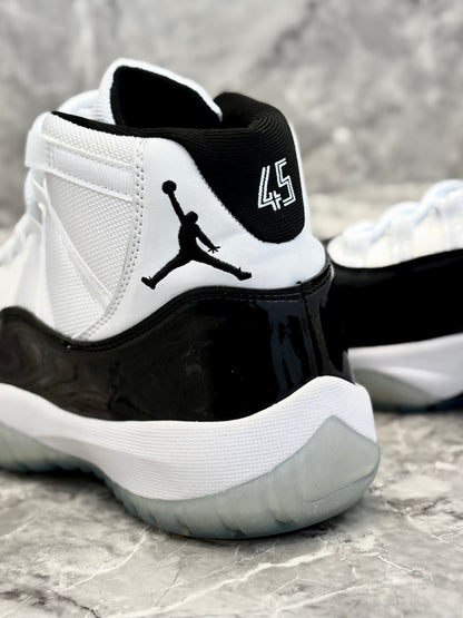 Jordan 11 Retro "Concord"