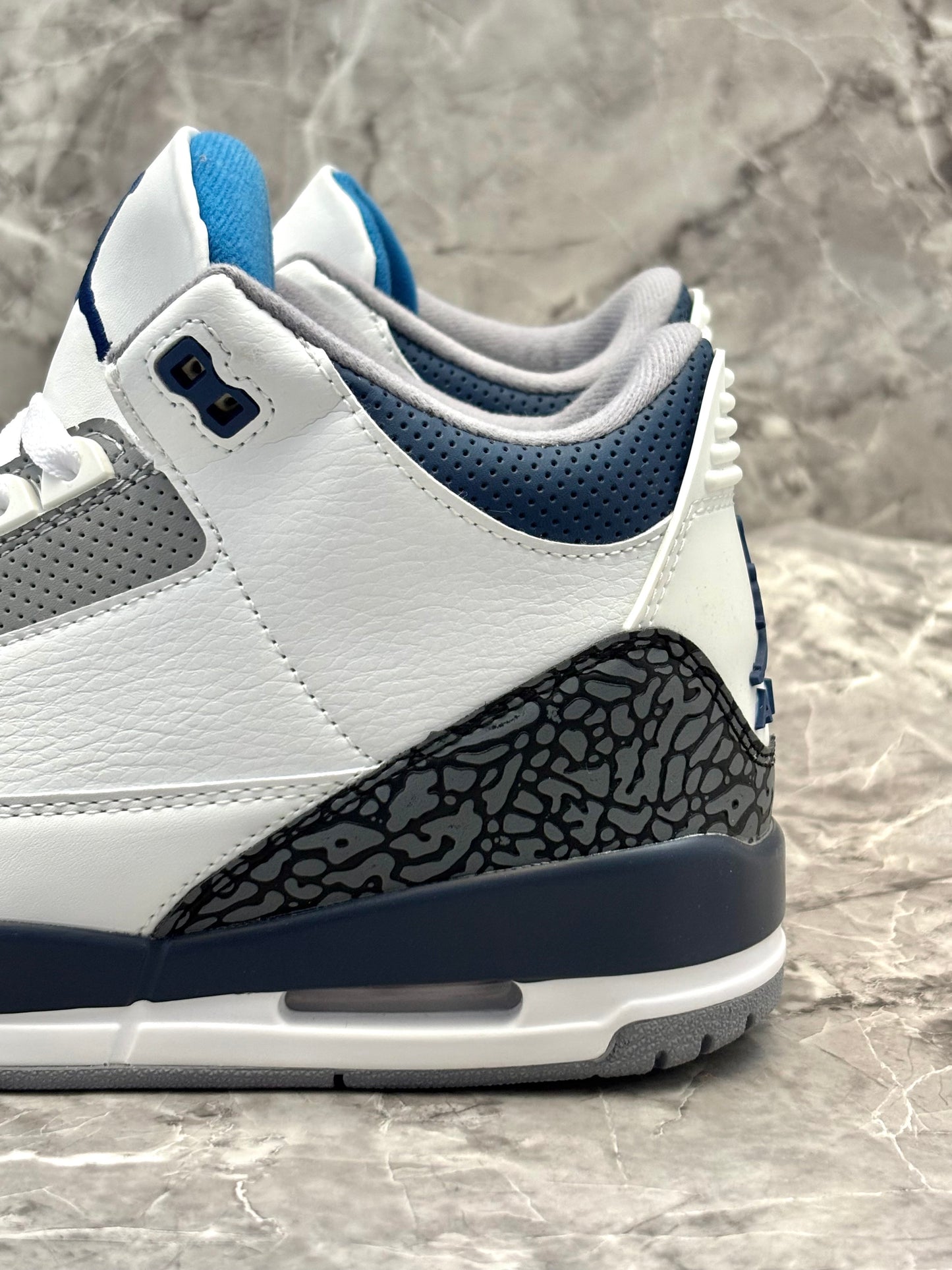 Air Jordan 3 Retro "Midnight Navy"