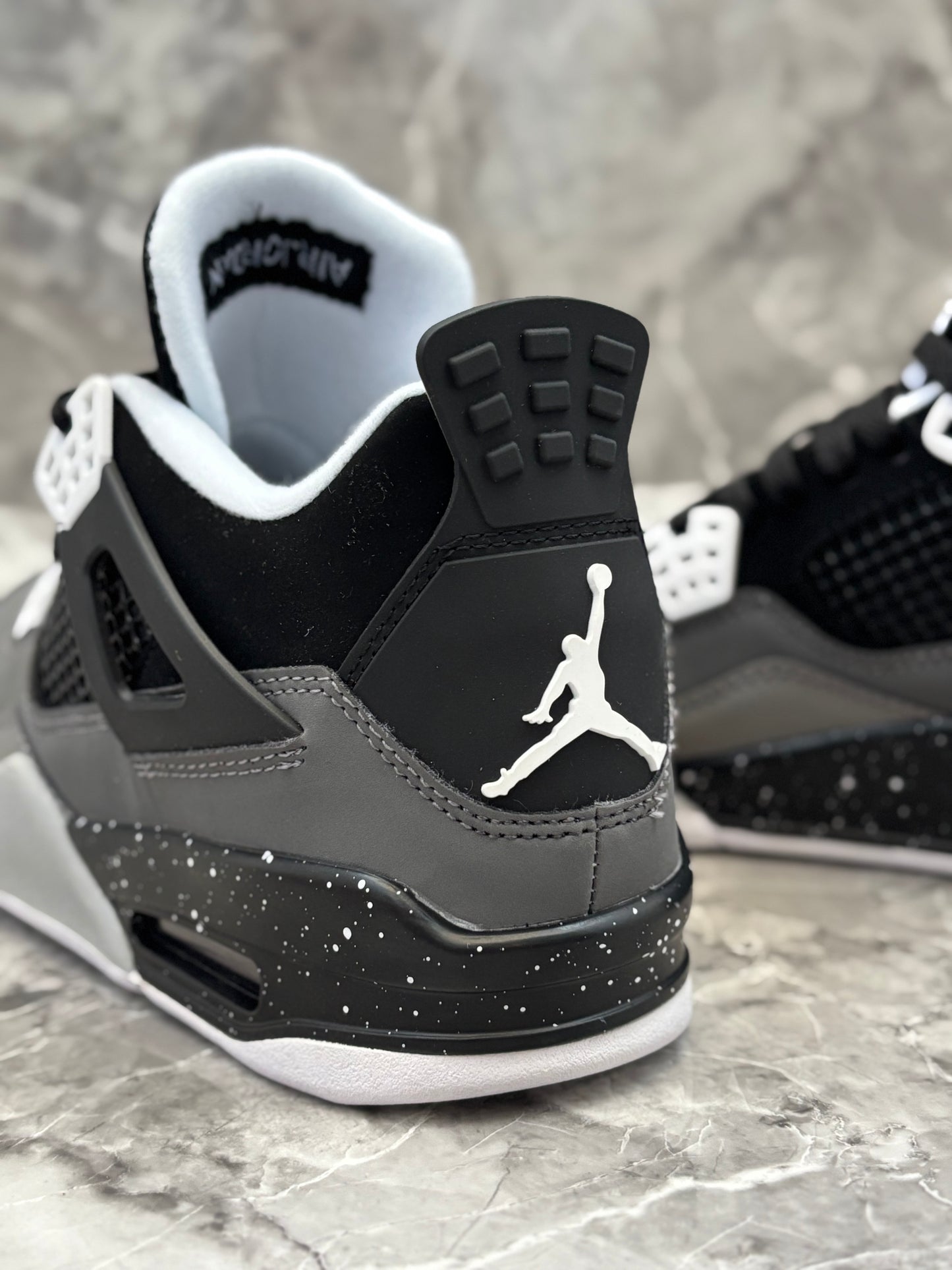 Air Jordan 4 Retro "Fear"