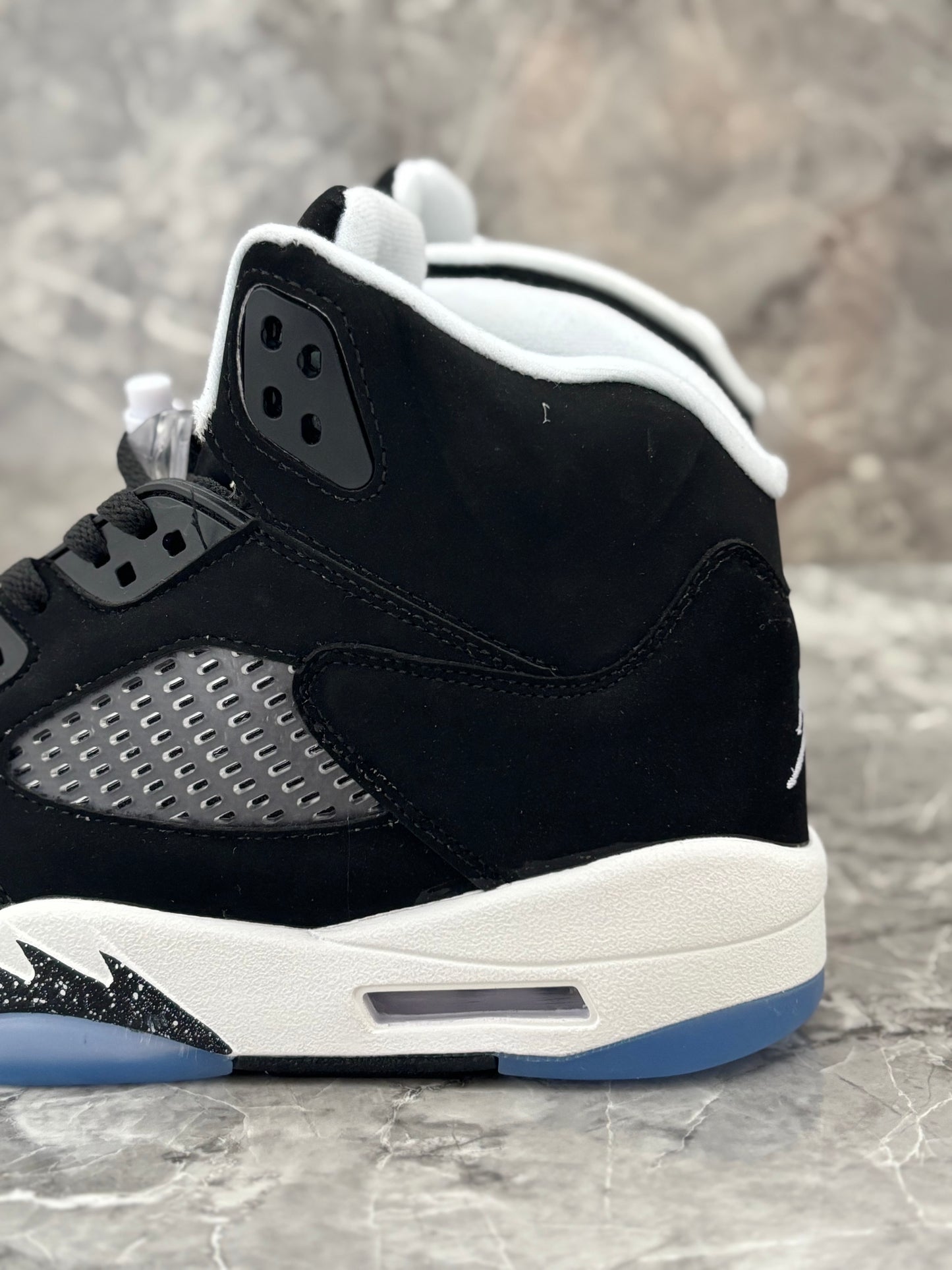 Air Jordan 5 Retro "Moonlight Oreo"