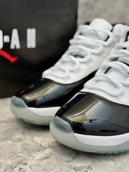 Jordan 11 Retro "Concord"
