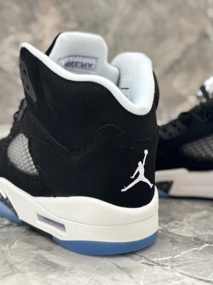 Air Jordan 5 Retro "Moonlight Oreo"