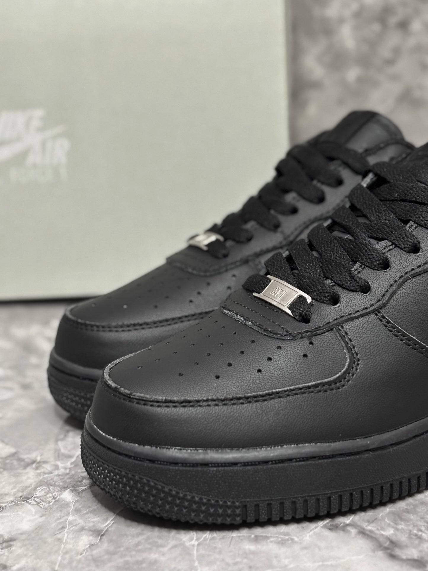 Nike Air Force 1 "Triple Black"