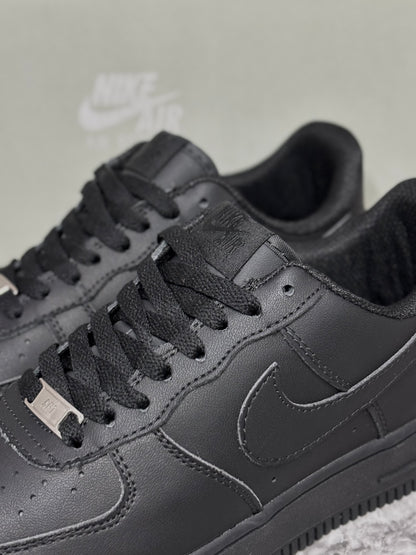 Nike Air Force 1 "Triple Black"