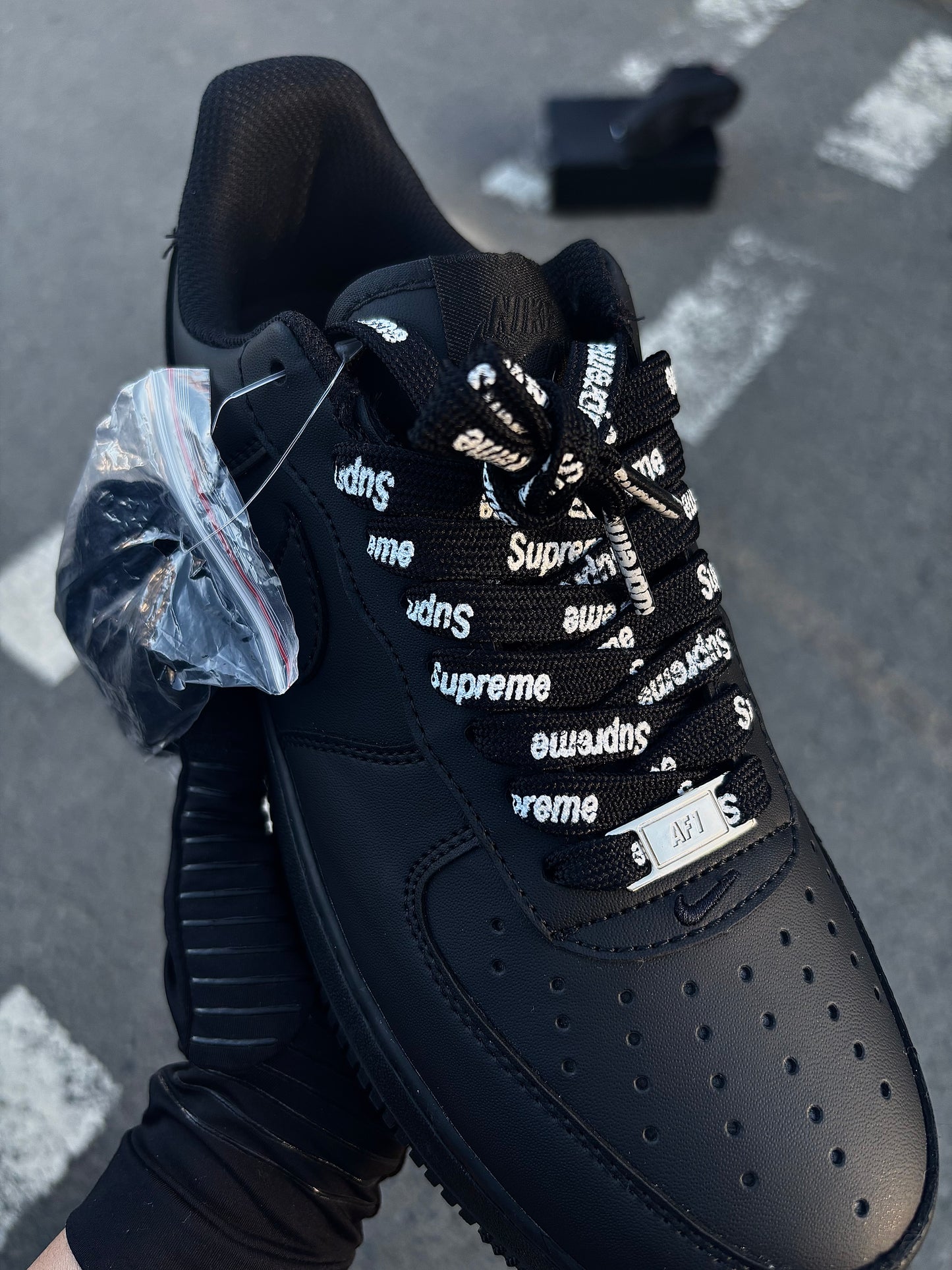 Nike Air Force 1 Low "Supreme Black"