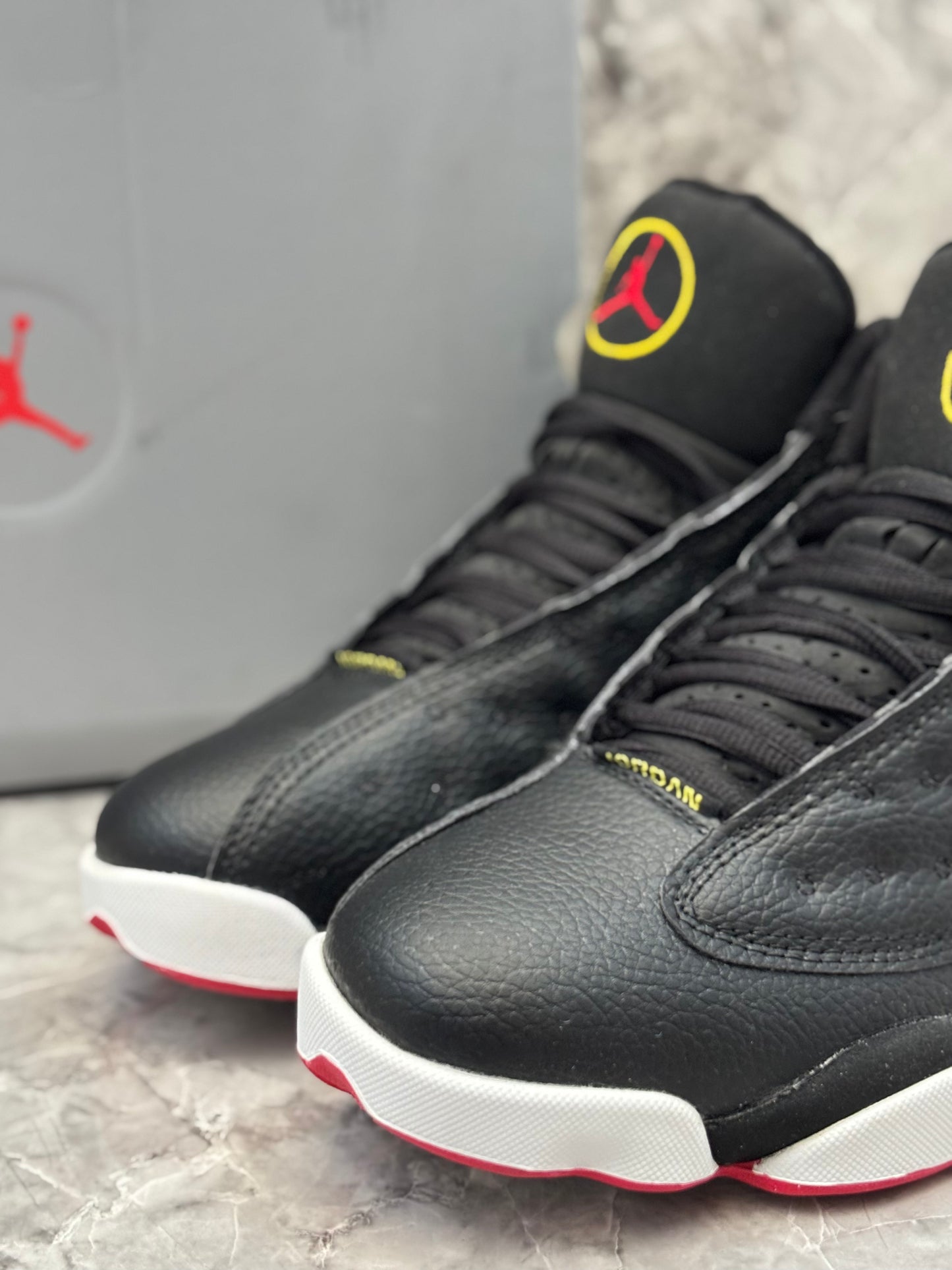 Jordan 13 Retro "Playoffs"
