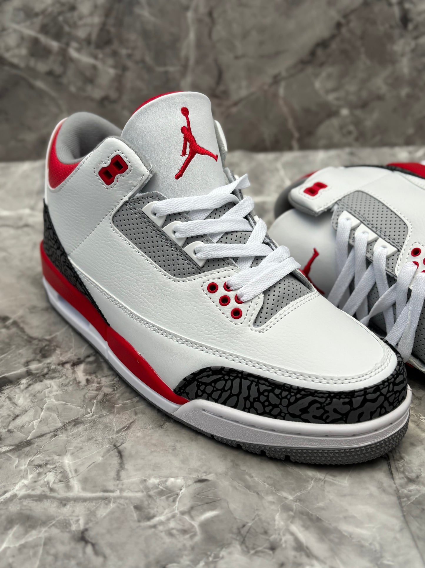 Jordan 3 Retro "Fire Red"