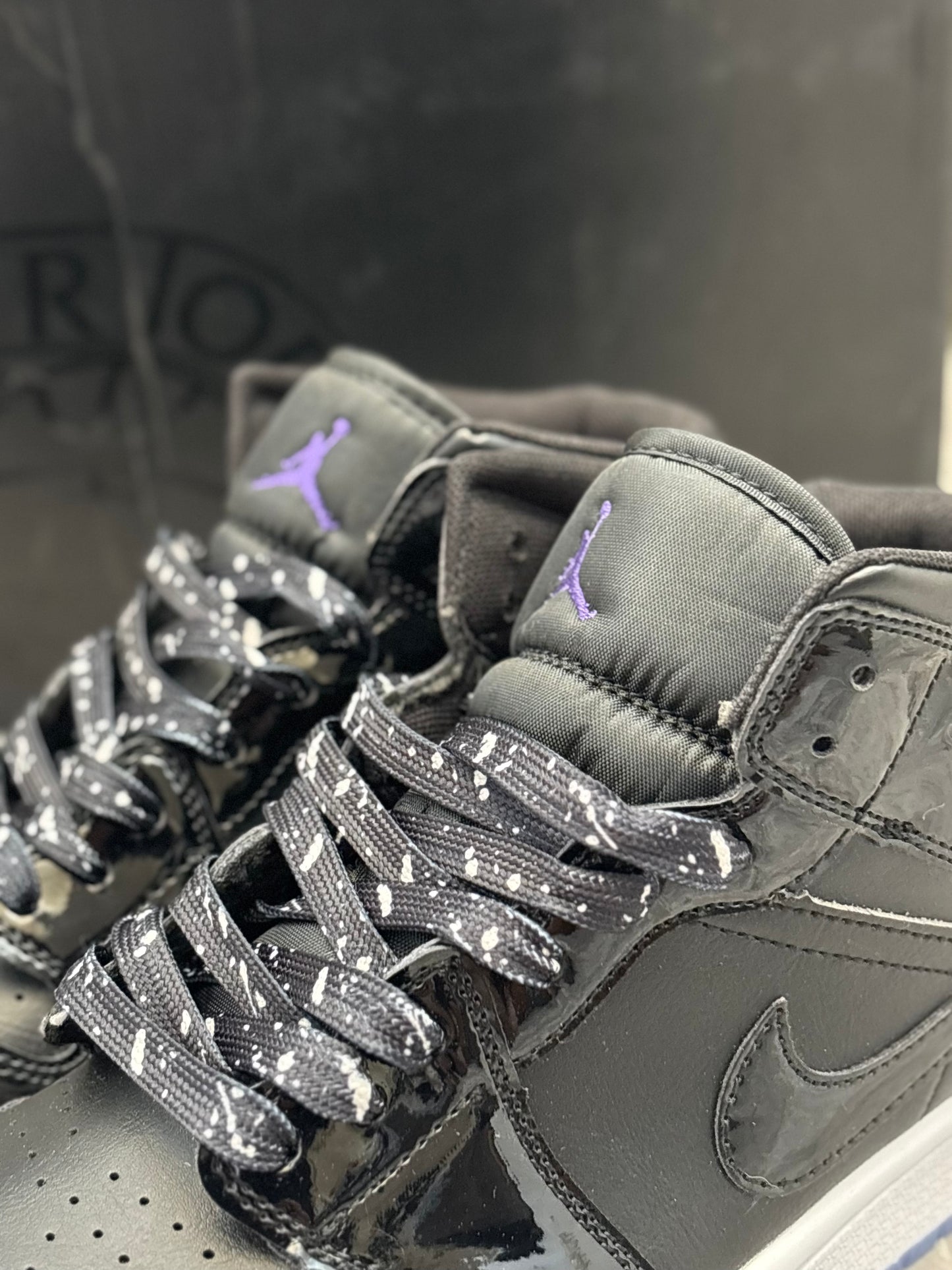 Jordan 1 Retro Mid "Space Jam"