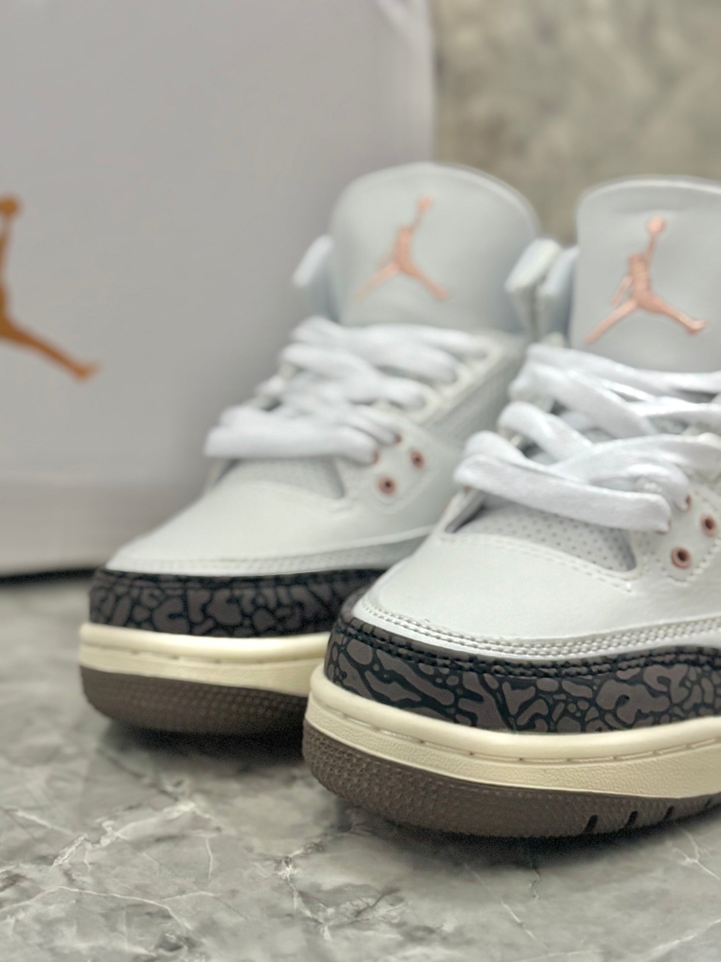 Air Jordan 3 Retro "Dark Mocha"