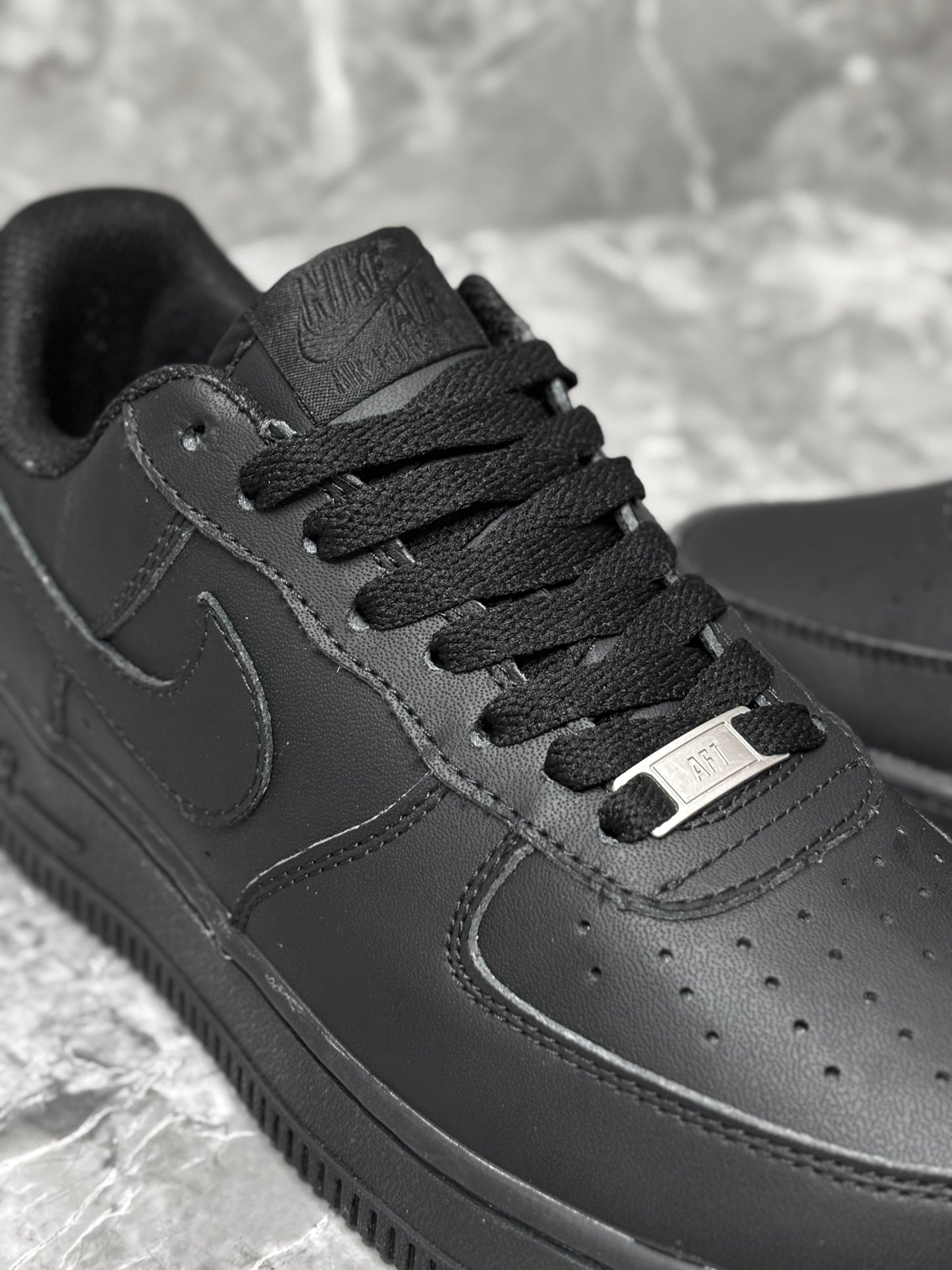 Nike Air Force 1 "Triple Black"