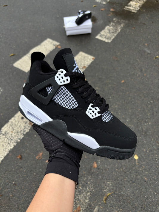 Air Jordan 4 Retro "White Thunder"