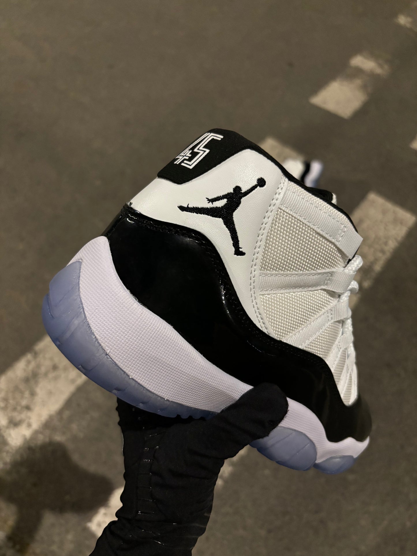 Jordan 11 Retro "Concord"