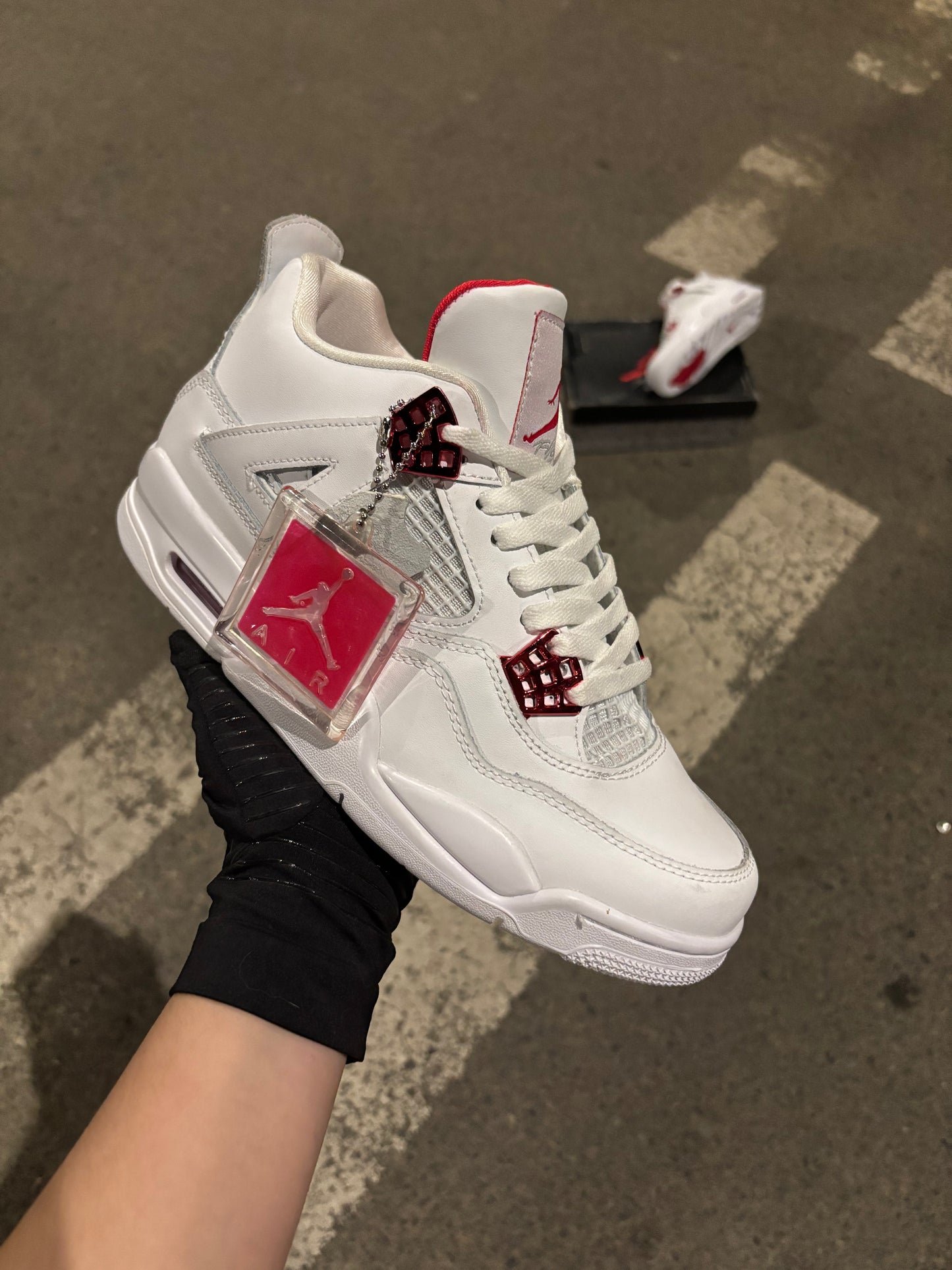 Air Jordan 4 Retro "Red Metallic"