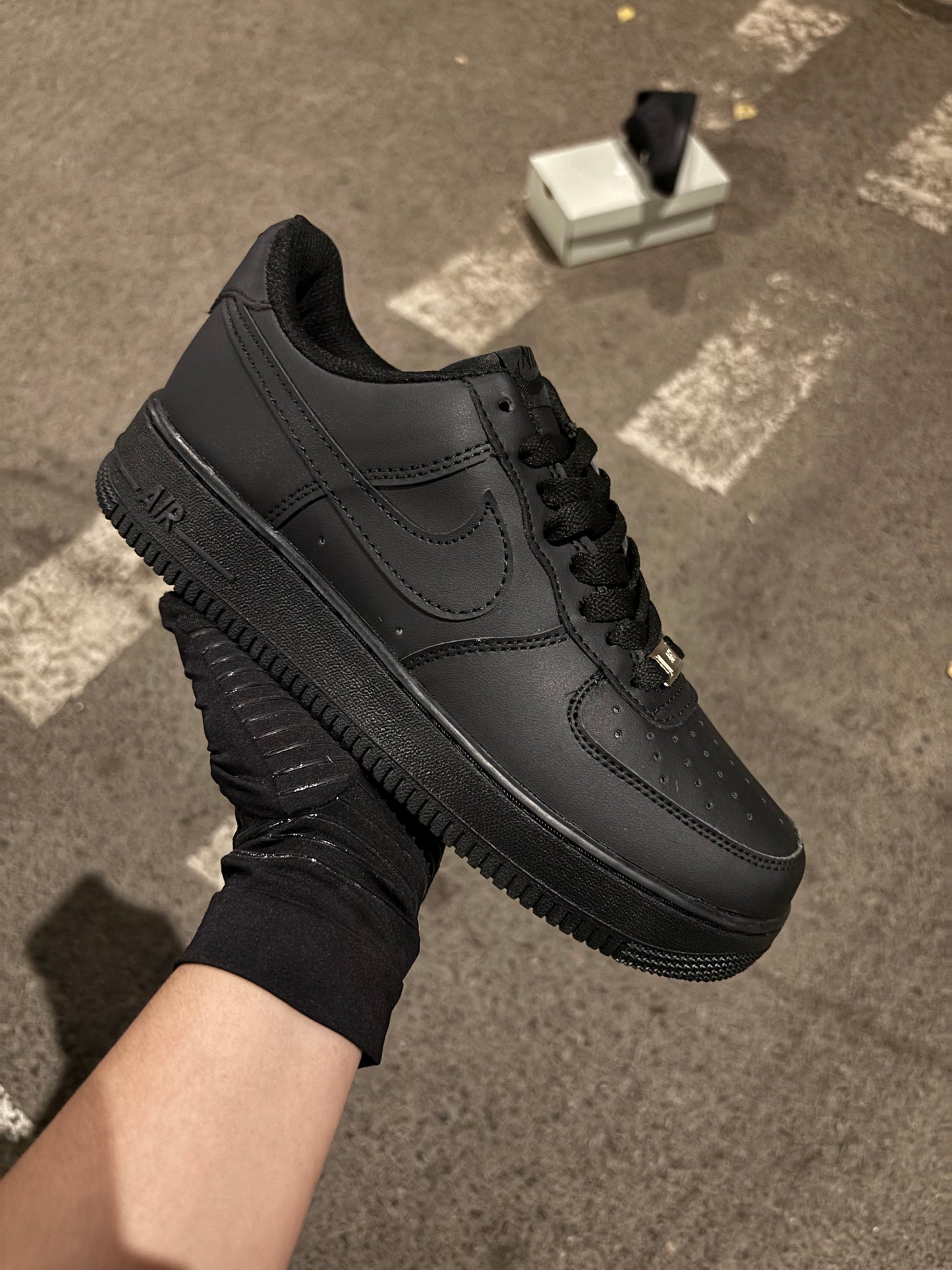 Nike Air Force 1 "Triple Black"