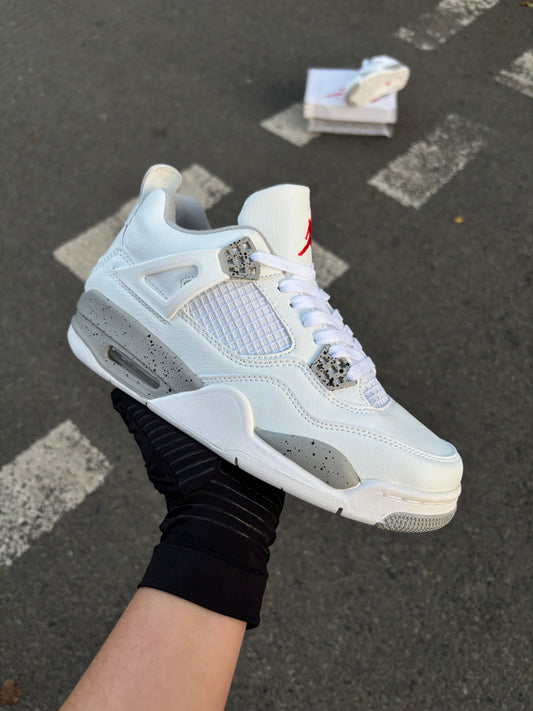 Air Jordan 4 Retro "White Oreo"