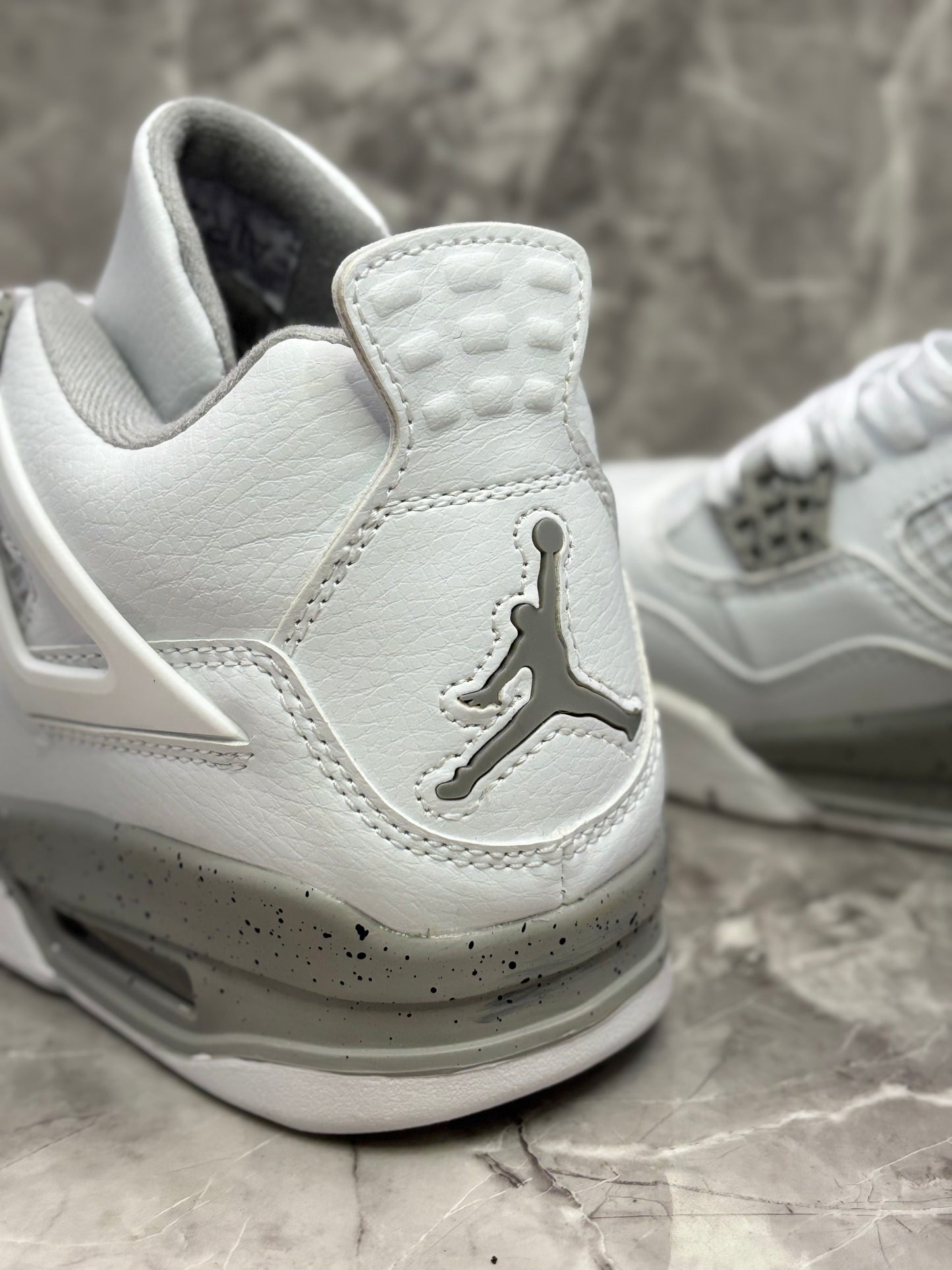 Air Jordan 4 Retro "White Oreo"