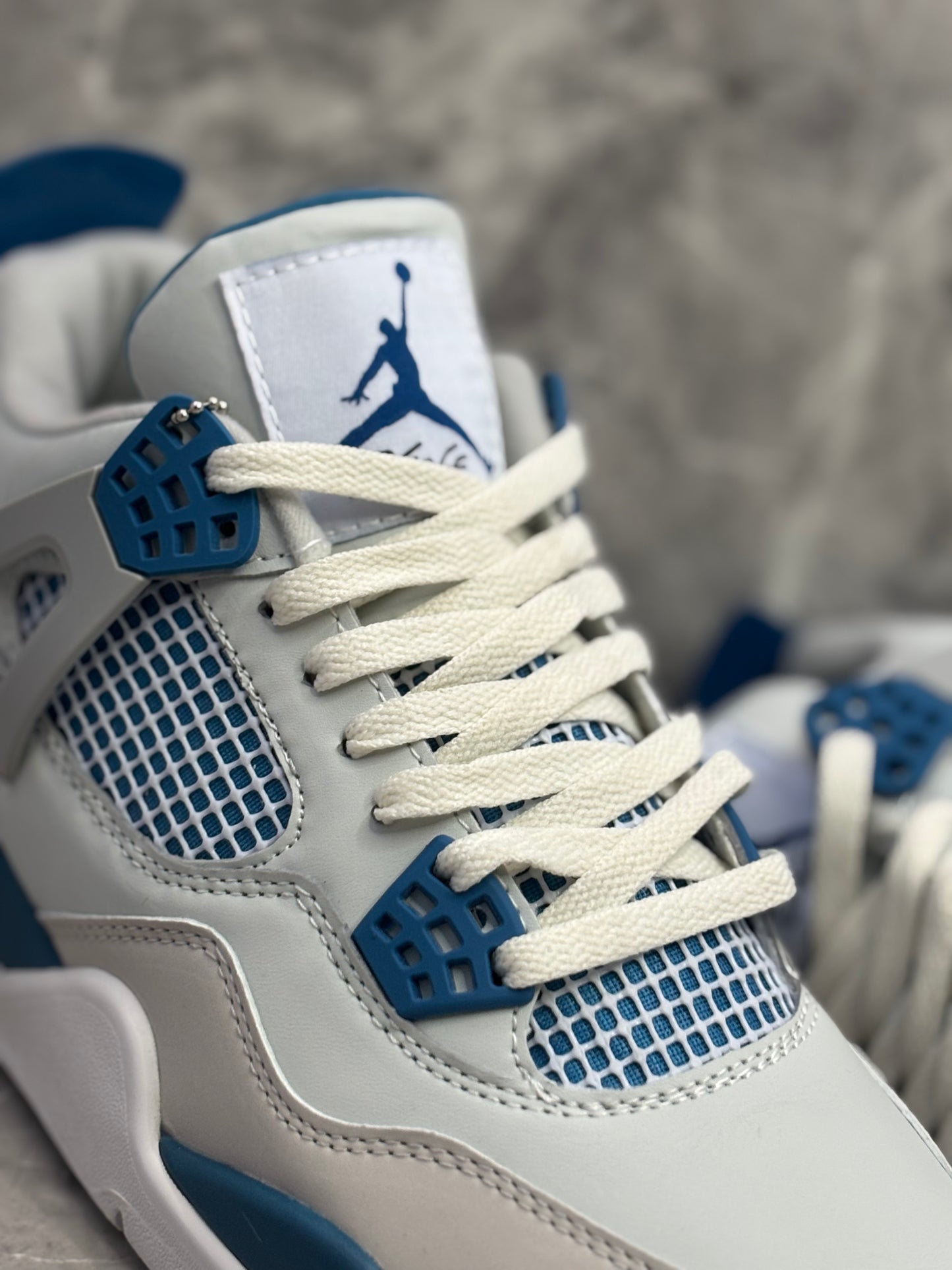 Air Jordan 4 Retro "Military Blue"