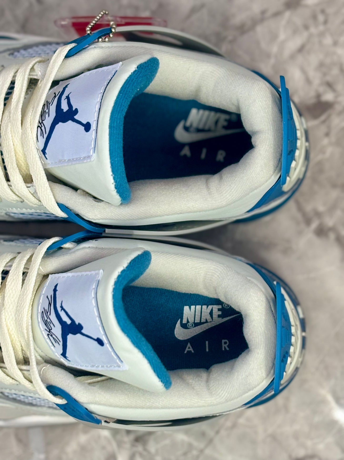 Air Jordan 4 Retro "Military Blue"