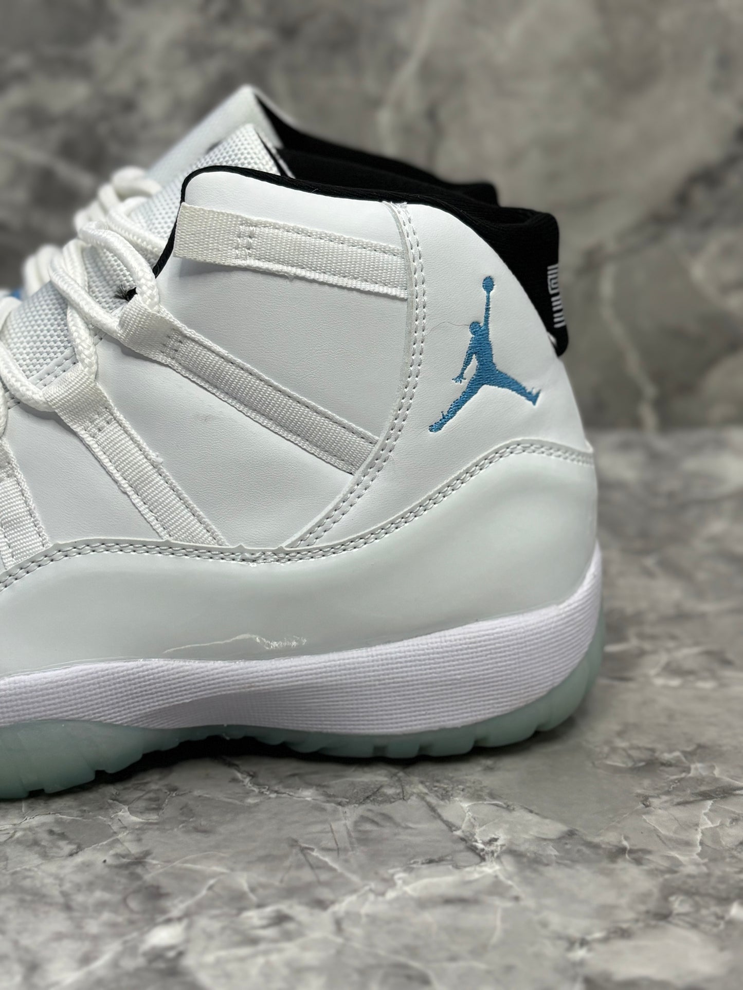 Jordan 11 Retro "Legend Blue"