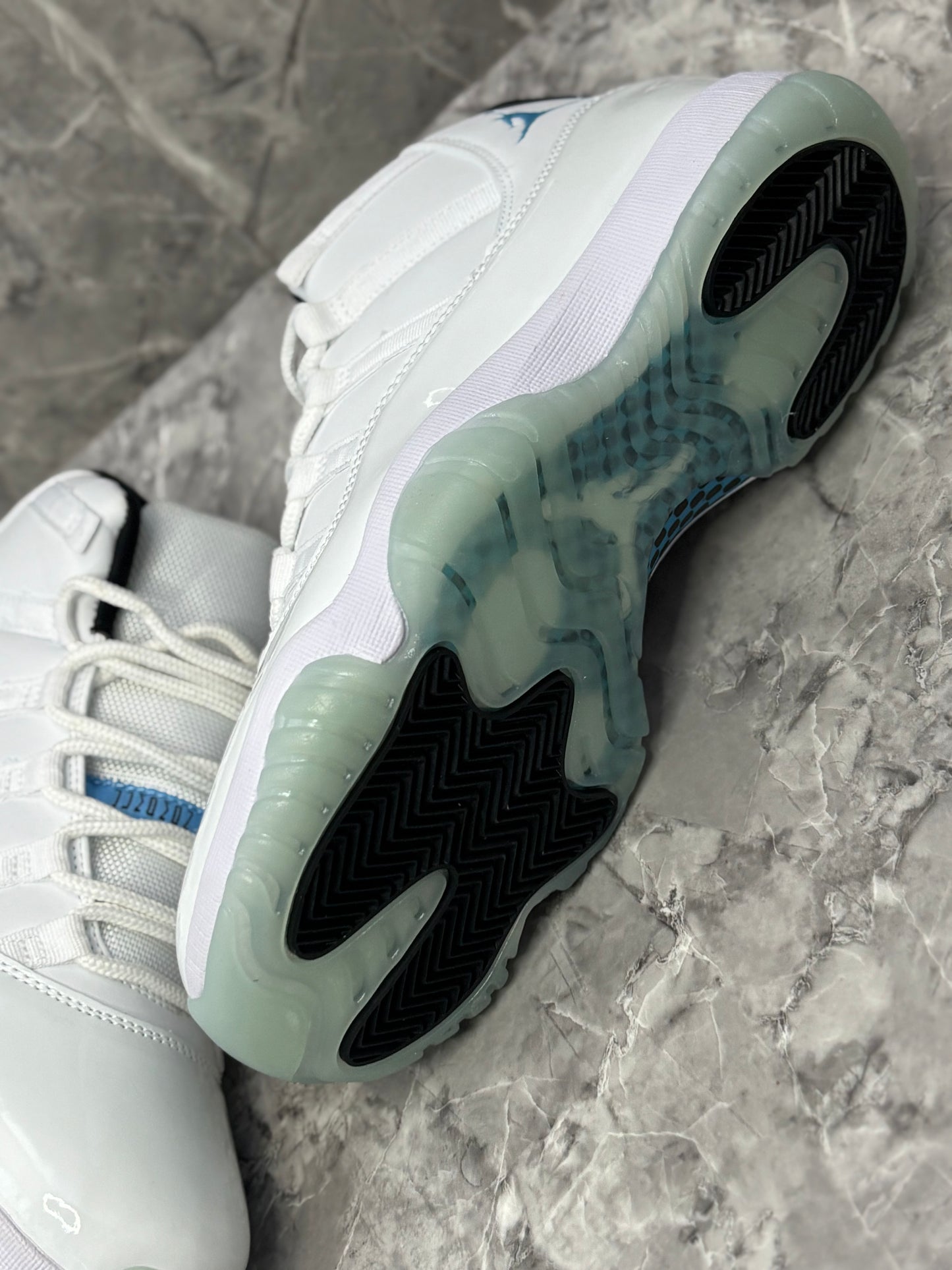 Jordan 11 Retro "Legend Blue"