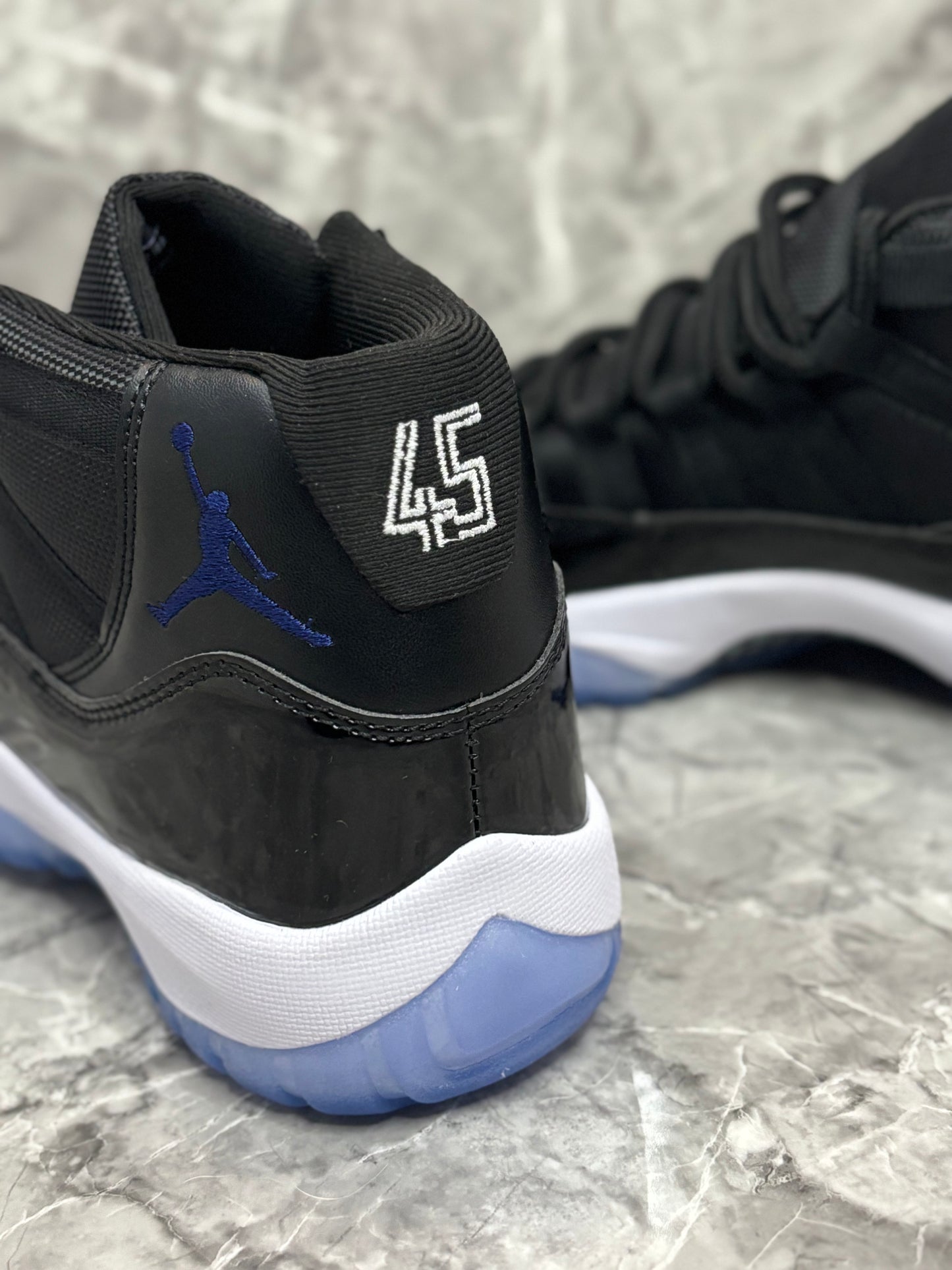 Jordan 11 Retro "Space Jam"