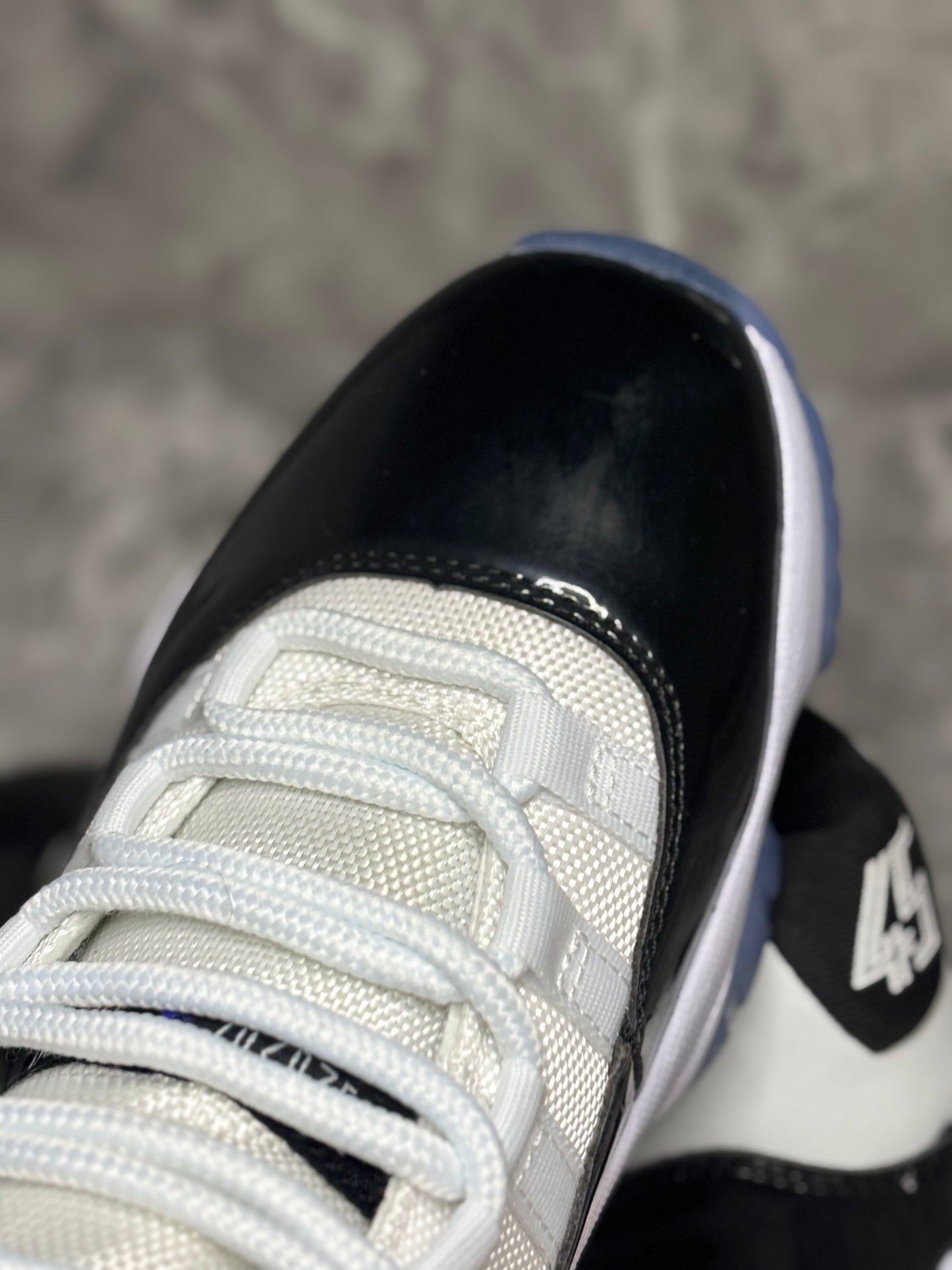 Jordan 11 Retro "Concord"