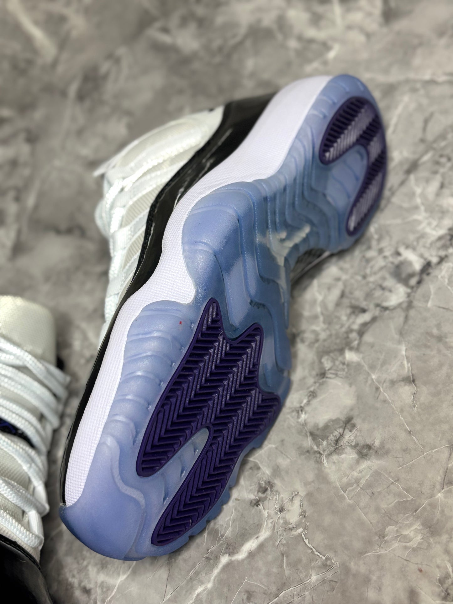 Jordan 11 Retro "Concord"