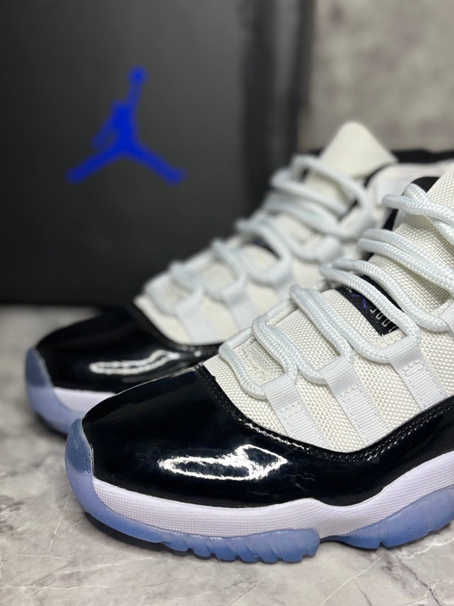 Jordan 11 Retro "Concord"