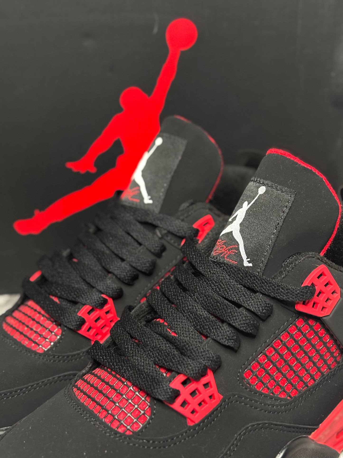 Air Jordan 4 Retro "Red Thunder"