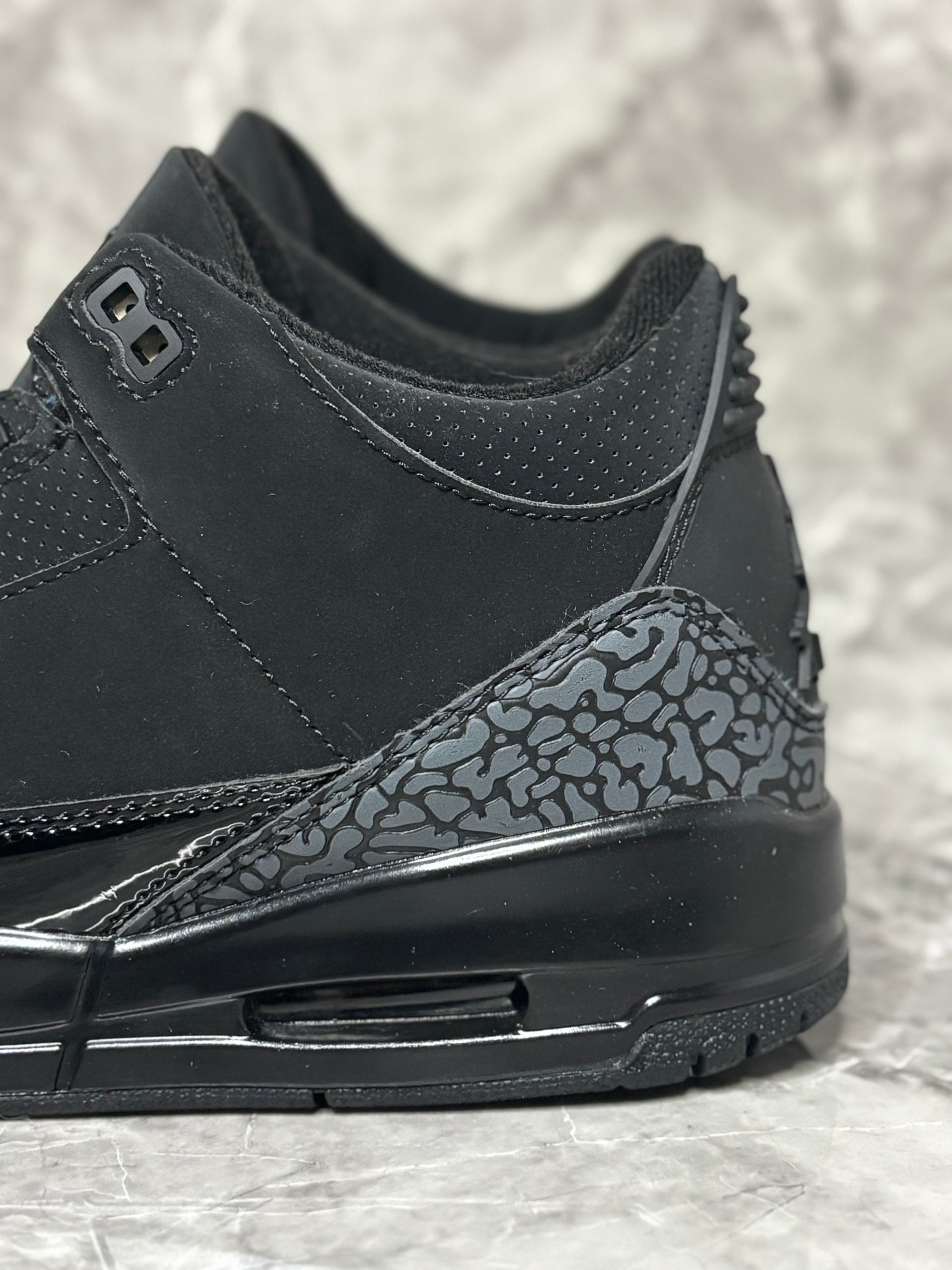 Air Jordan 3 Retro "Black Cat"