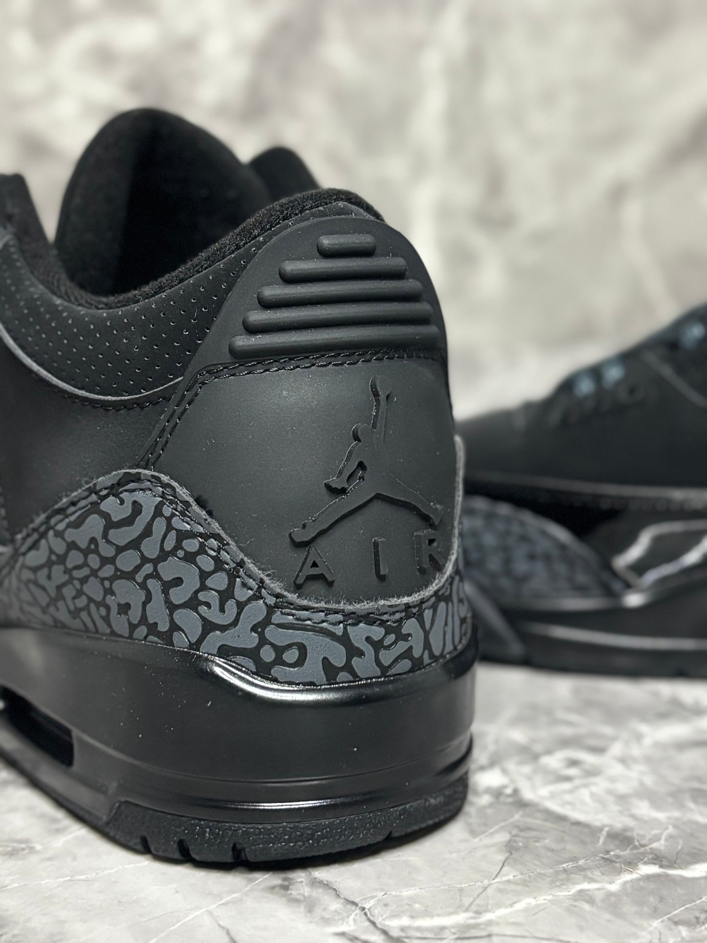 Air Jordan 3 Retro "Black Cat"