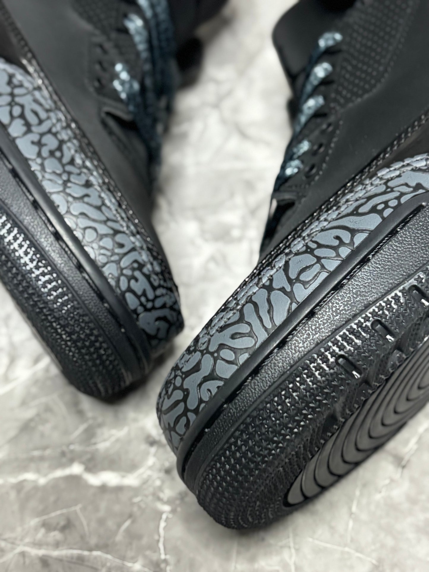 Air Jordan 3 Retro "Black Cat"