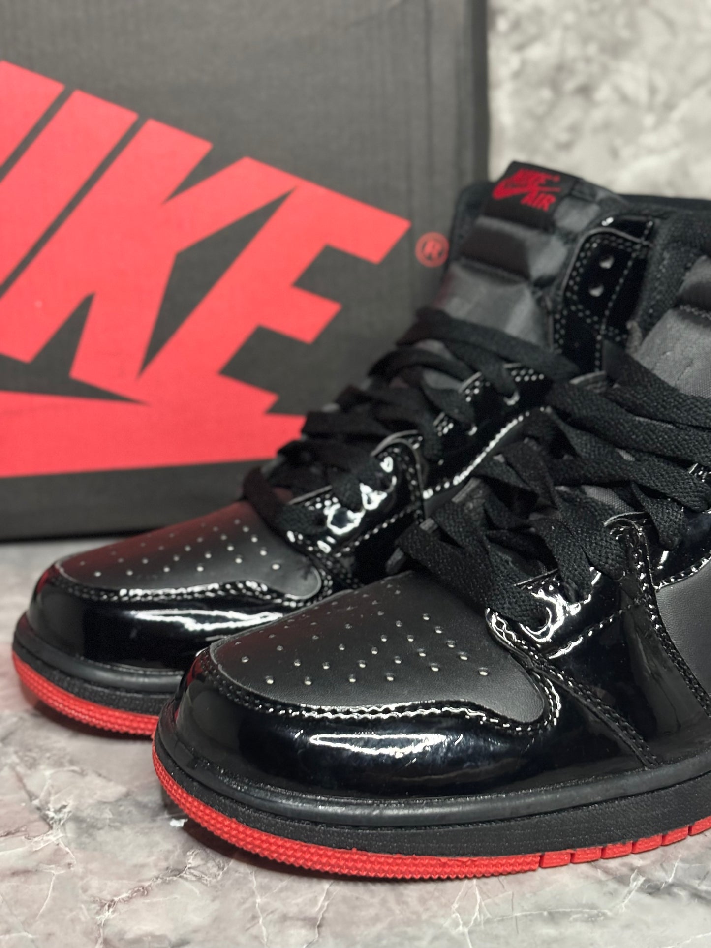 Jordan 1 Retro High "Black/Red"