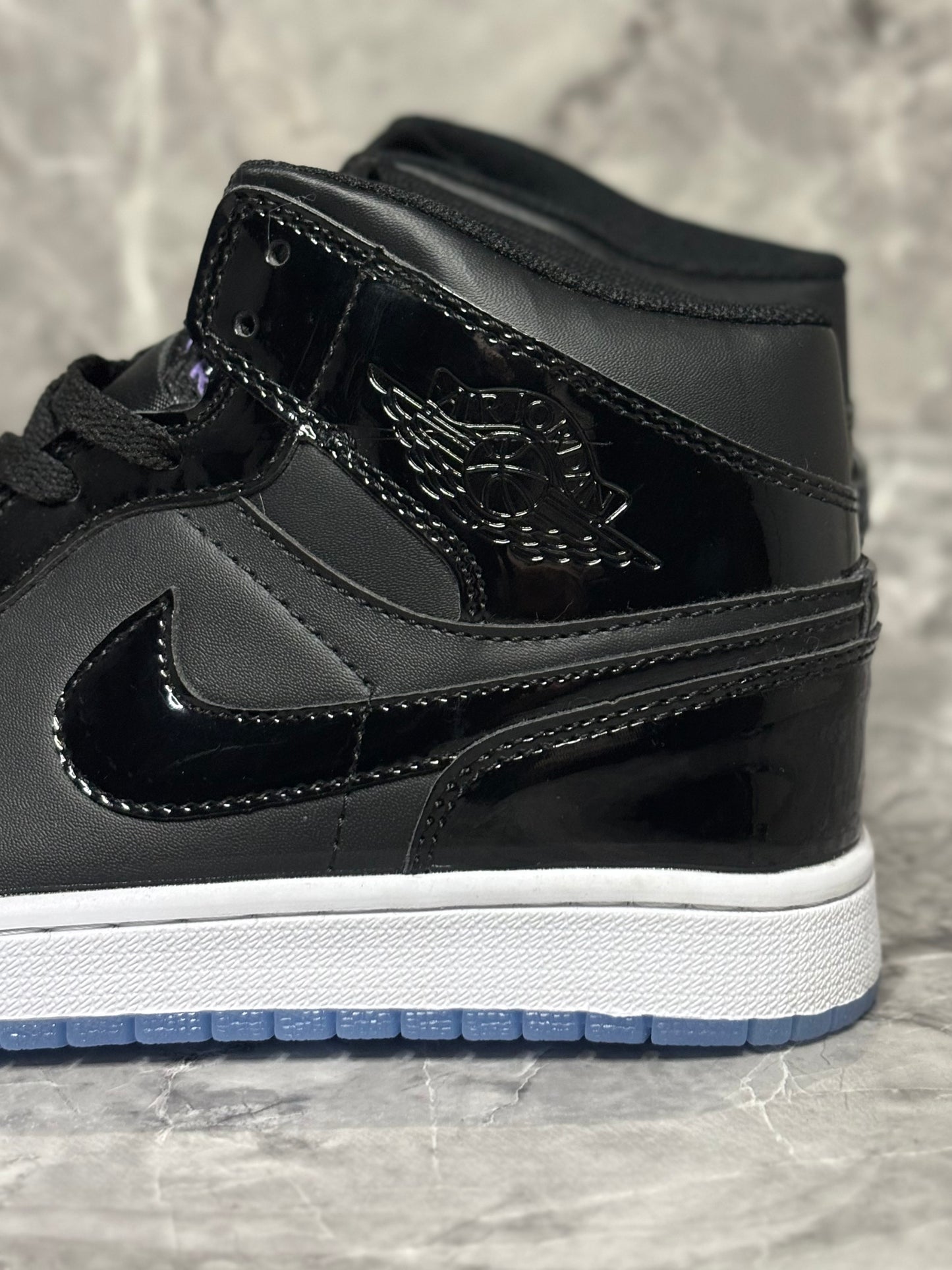 Jordan 1 Retro Mid "Space Jam"