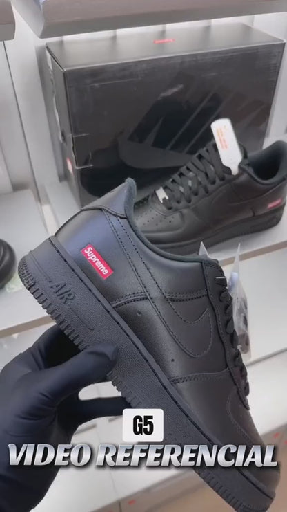 Nike Air Force 1 Low "Supreme Black"
