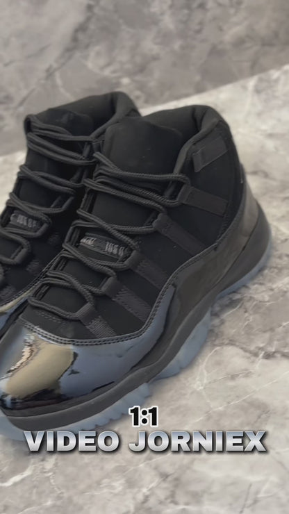 Jordan 11 Retro "Cap and Gown"